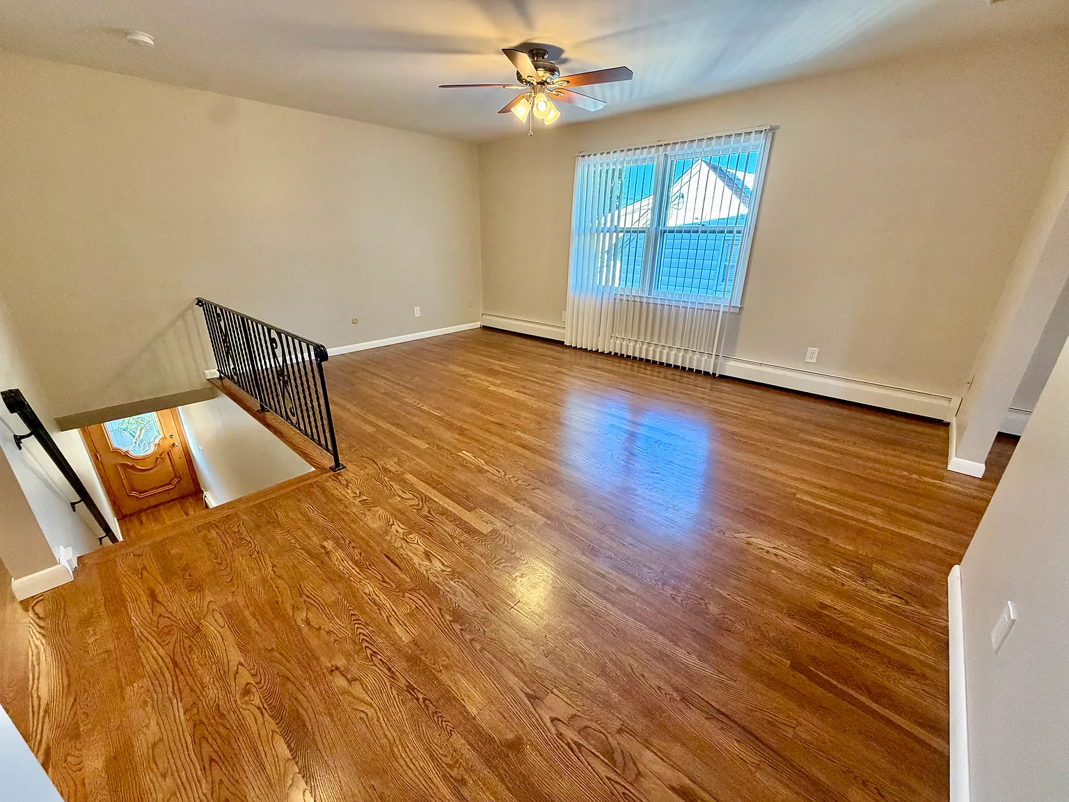 3 bed, $2,850 — Photo 2