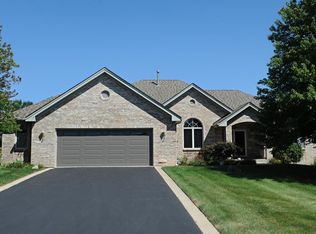 2572 Three Forks Rd, Belvidere, IL 61008