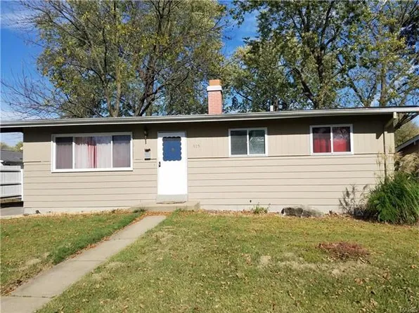 575 Bardot Dr, Florissant, MO 63031