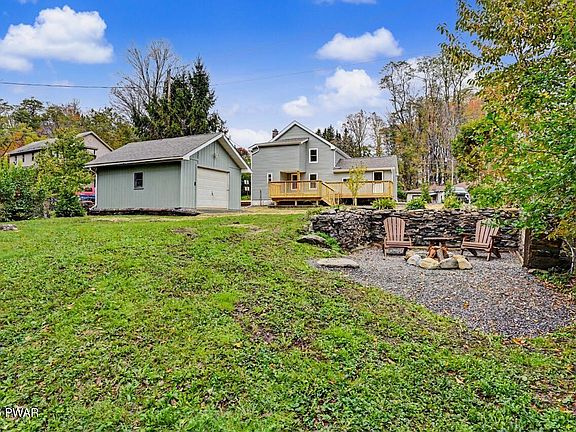 2nd image of 10 Pond Rd