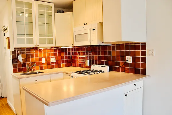 Rented by Corcoran | media 25