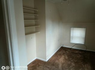 28 Wisconsin Ave, Waukegan, IL 60085