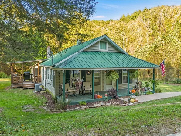 9472 N Old State Highway 16, Millers Creek, NC 28651