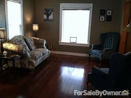 5th image of 3139 N 51st St