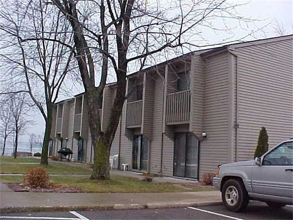 1st image of 3201 Emerson St