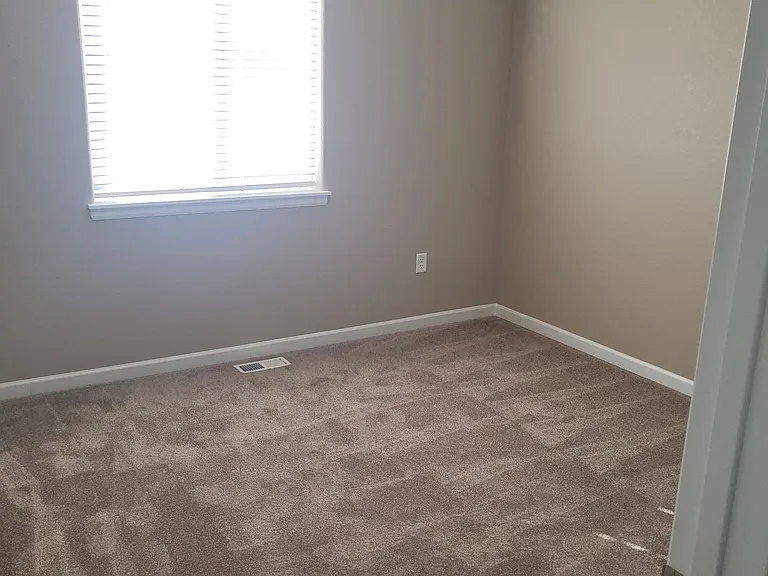 565 S Aguilar Dr — Photo 9