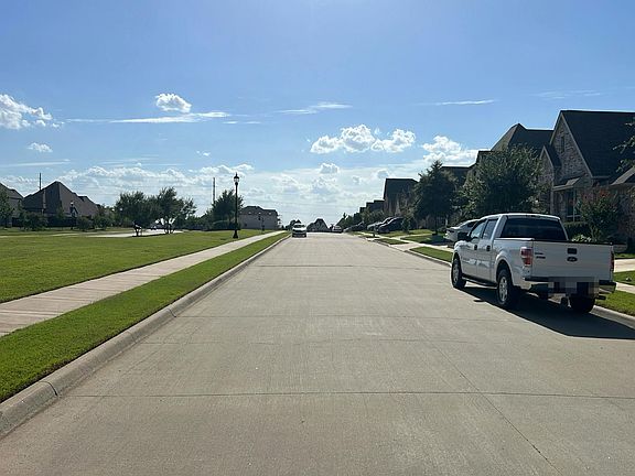 5th image of 336 Texas Red Ln