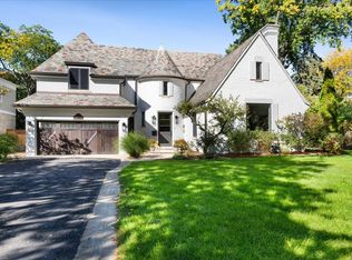 2604 Blackhawk Rd, Wilmette, IL 60091