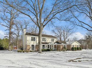 1401 Woodhill Ln, Lake Forest, IL