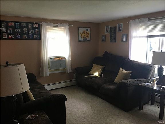 5th image of 220 Hyland Dr
