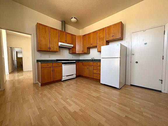 4th image of 2903 Mission St #3