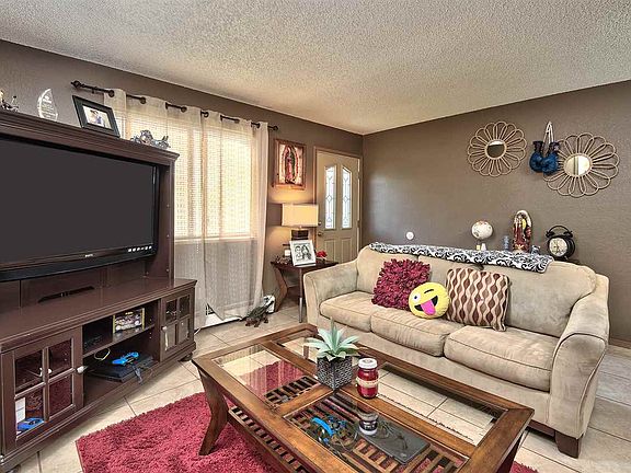 This Clifton home offers three bedrooms and one full bathroom in 952 square feet