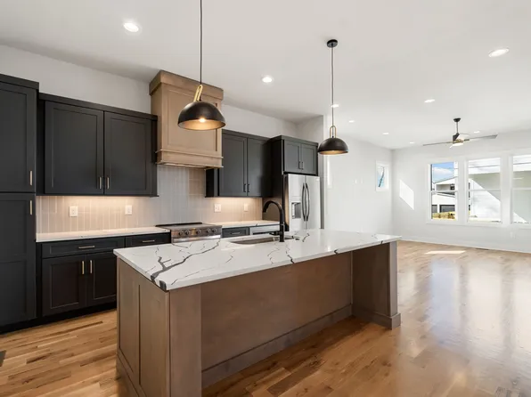 1811 10th Ave N, Nashville, TN 37208