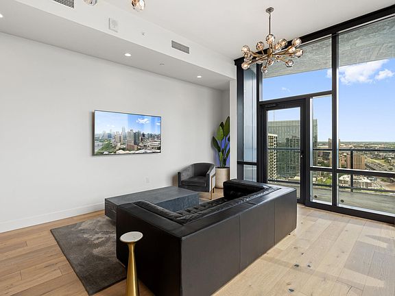 5th image of 70 Rainey St #2907