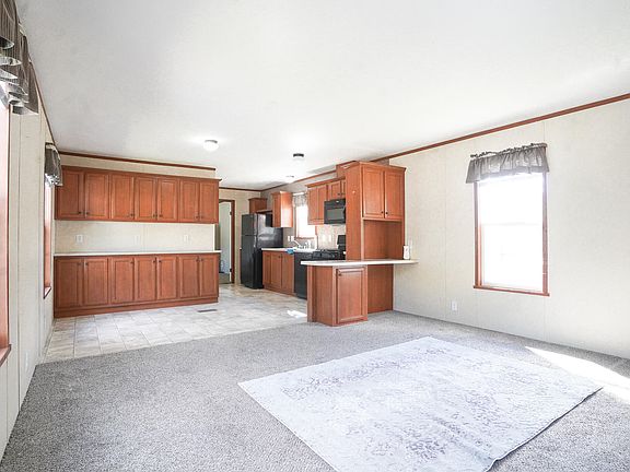 4th image of 4418 Oakland Dr