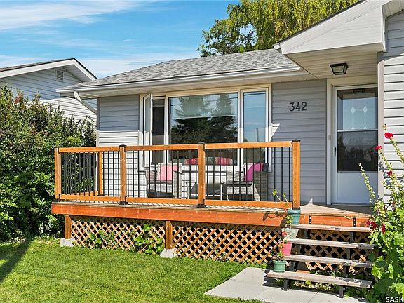 4th image of 342 Aspon AVENUE