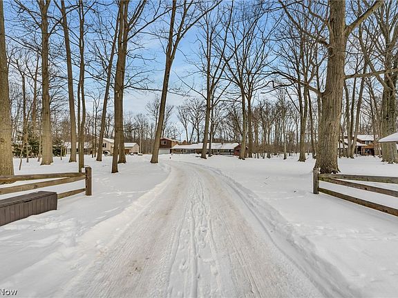 2nd image of 22791 Harms Rd