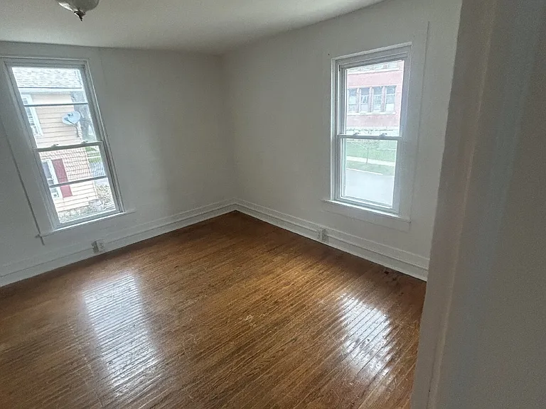 9 Hawthorne St #2 — Photo 10
