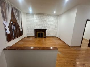 717 S Loomis St #1A, Chicago, IL 60607