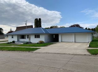 301 Walnut St, Monona, IA 52159
