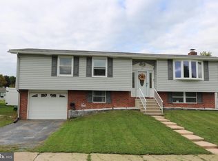 507 Oakwood Dr, Dover, PA 17315