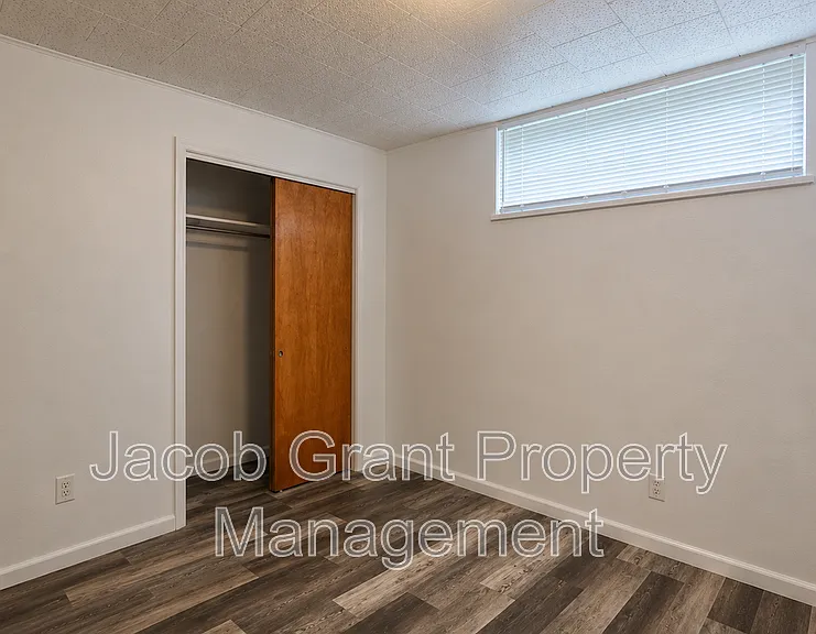 298 W 17th St #294 — Photo 11