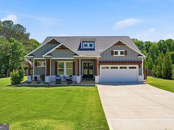 3rd image of 330 Taylor Path