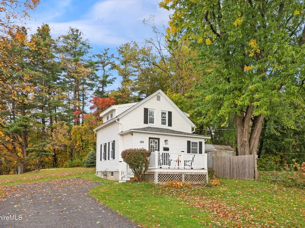 189 Mohegan St, Pittsfield, MA 01201