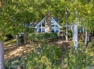 239 Colonial Dr, Bracey, VA 23919