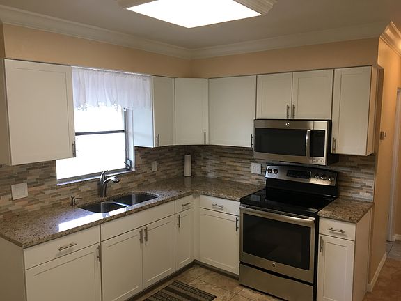 4th image of 3355 Melody Ln