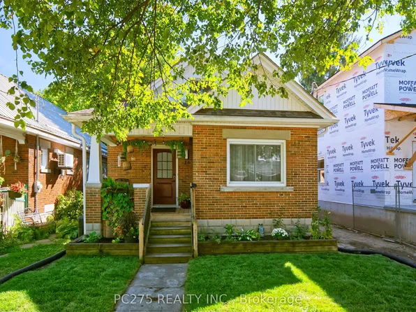 16 Barrington Ave, London, ON N6H 1J9