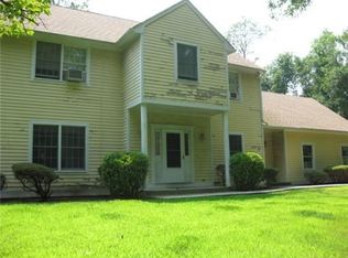 495 Howland Rd, East Greenwich, RI 02818