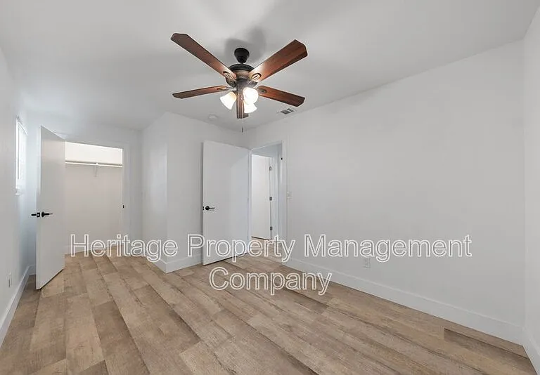784 Hill Top Dr — Photo 23