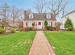 1 Salem Pl, Livingston, NJ 07039