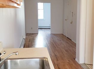 155 Manhattan Ave APT 3R, Brooklyn, NY 11206