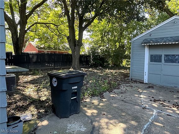 5th image of 934 Nevin St