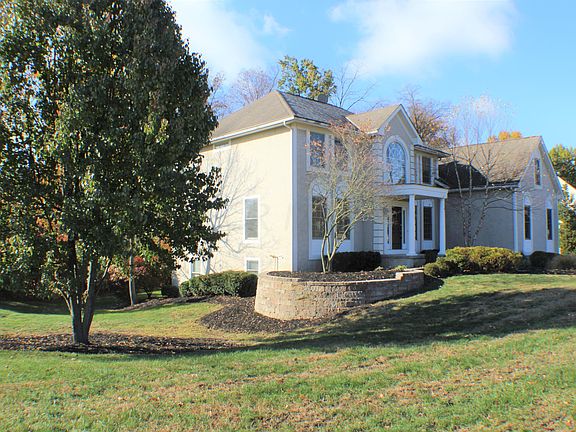 5th image of 451 Riverbend Ave