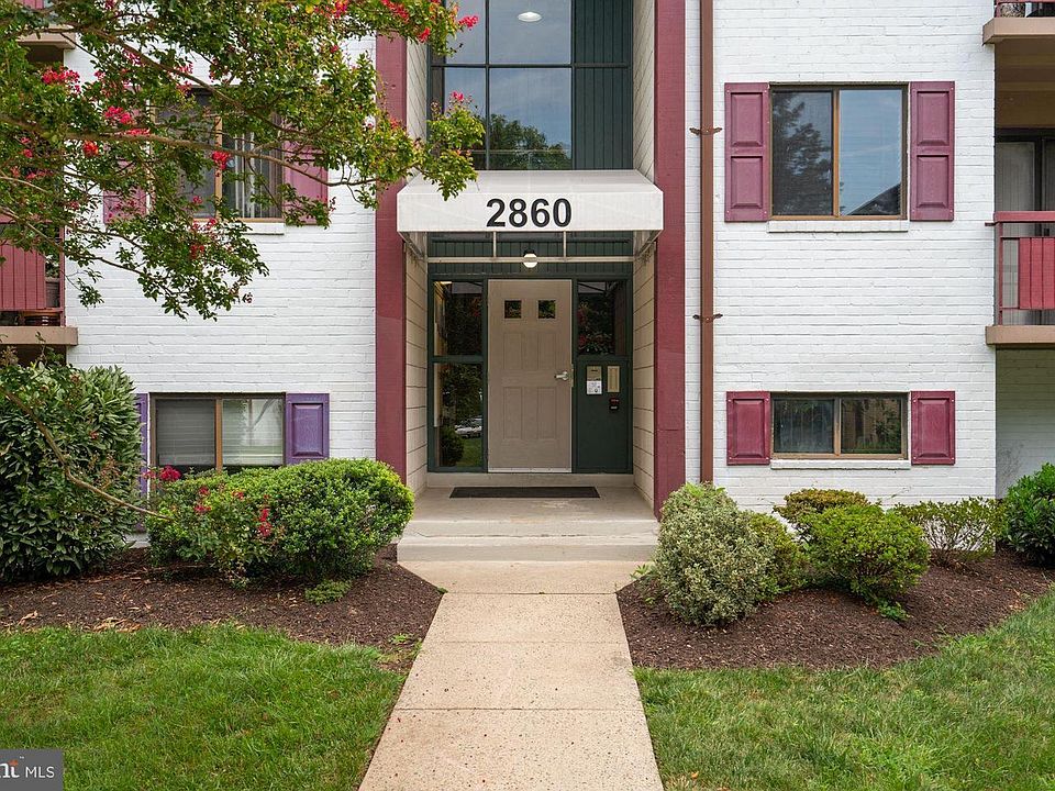 1st image of 2860 Dover Ln APT 202