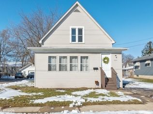 1215 State St, Dekalb, IL 60115