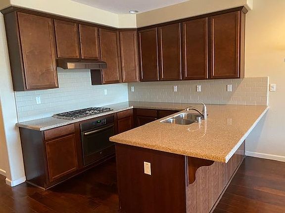 5th image of 1653 Hillsdale Ave Unit 3