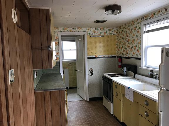 5th image of 1209 Parkview Blvd