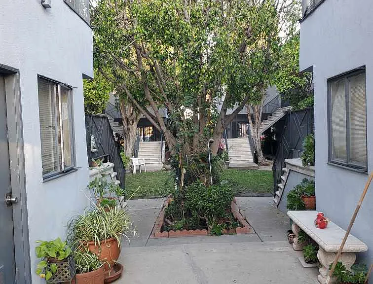 4531 Hazeltine Ave — Photo 19