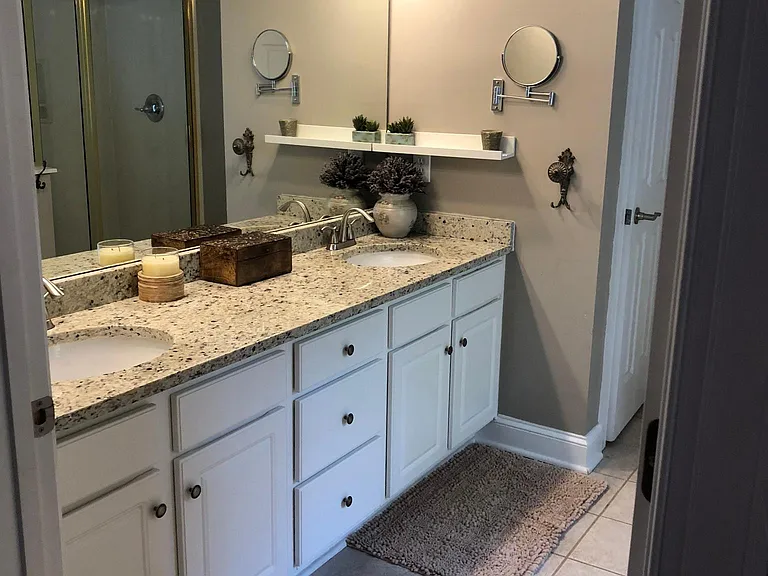 1091 Holcomb Ct — Photo 13