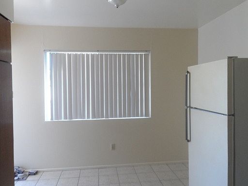 3rd image of 275 W Grace St APT B