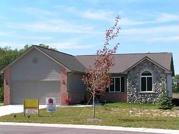 1st image of 3012 Maple Creek Dr