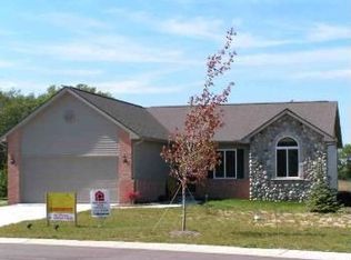 3012 Maple Creek Dr, Davison, MI 48423