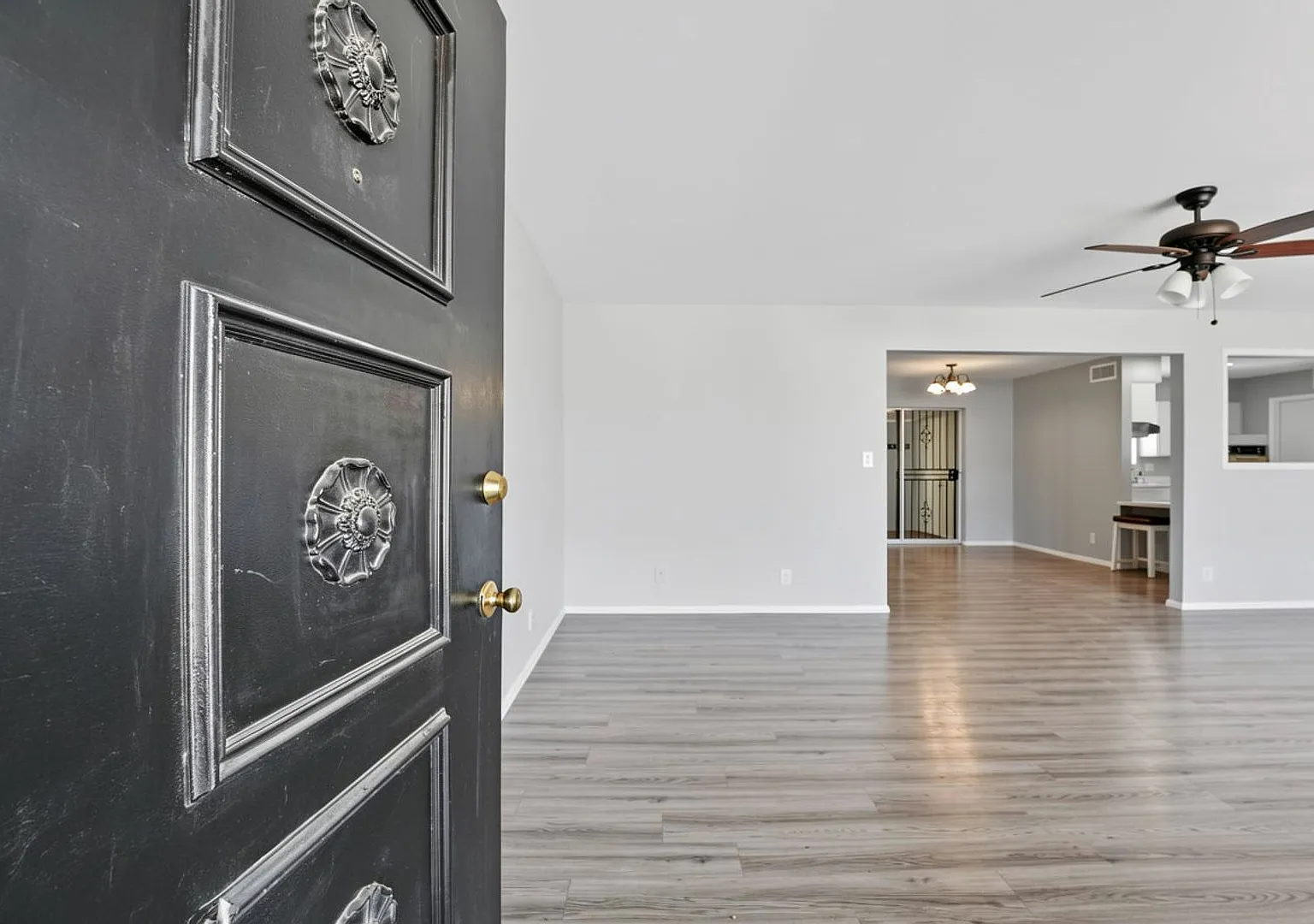 Great Mesa Home at a Great Price Ready for You! — Photo 4