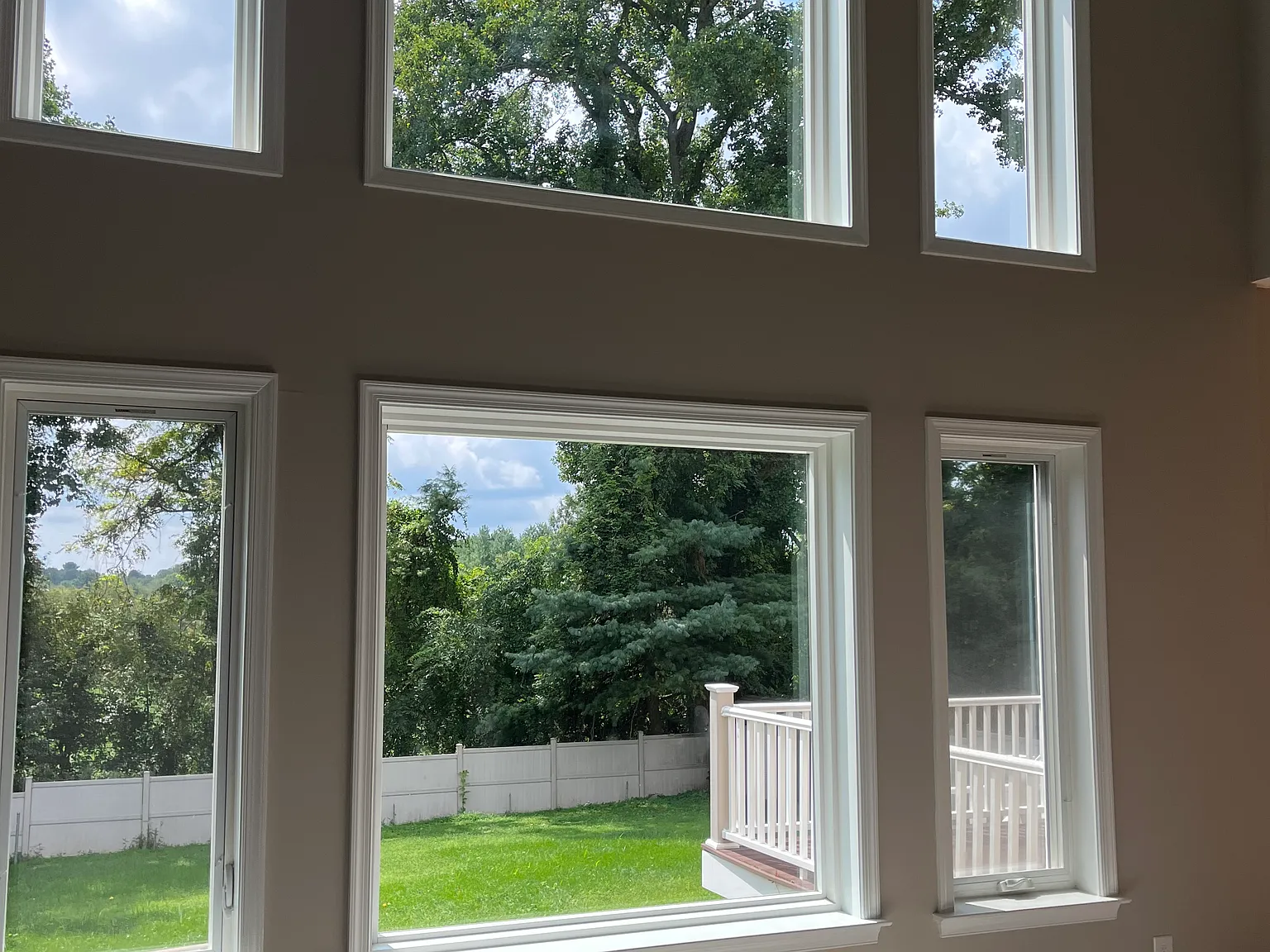 6 bed, 4.5 bath, 5290 sqft, $950 — Photo 4