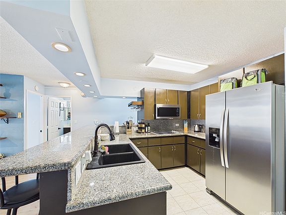 5th image of 2575 Kuhio Ave APT 1404
