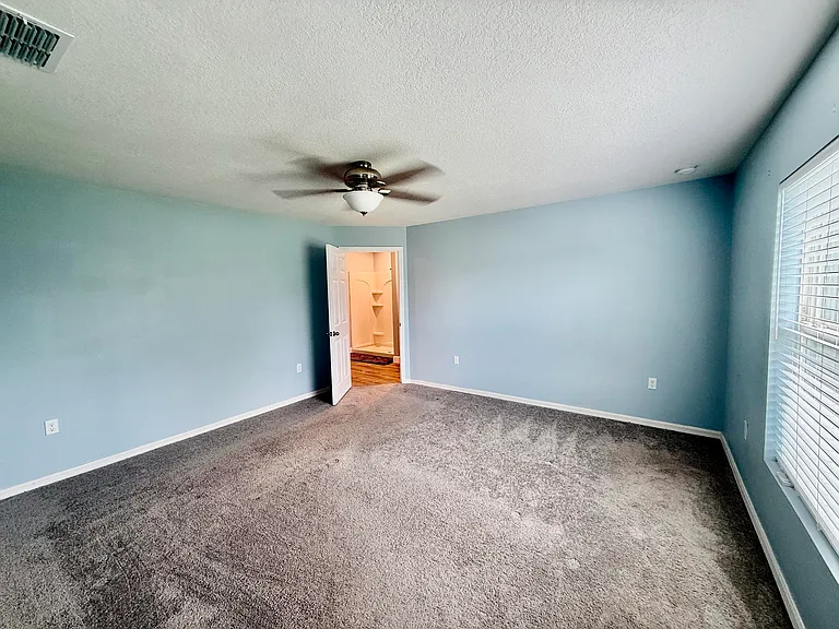 692 SW Hamberland Ave — Photo 9